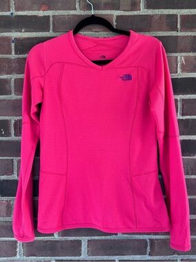 The North Face Women’s Medium Pink Long Sleeve Athletic Top